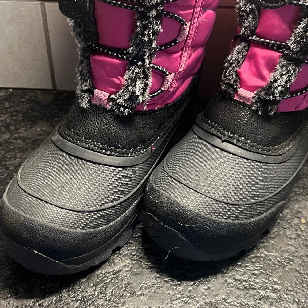 Size 3 Kamik Fuchsia and Black Snow Boots. 10” tall. Believed NWOT